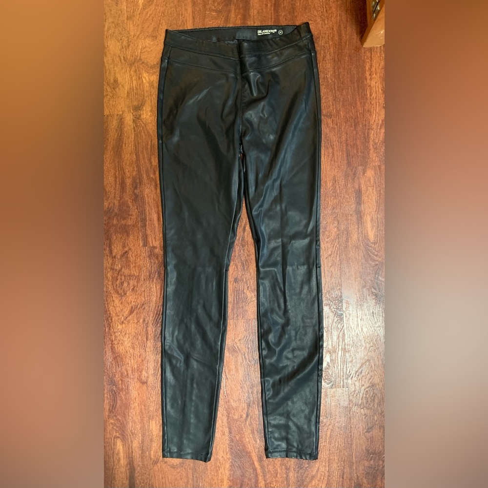 Blank NYC faux leather leggings 27